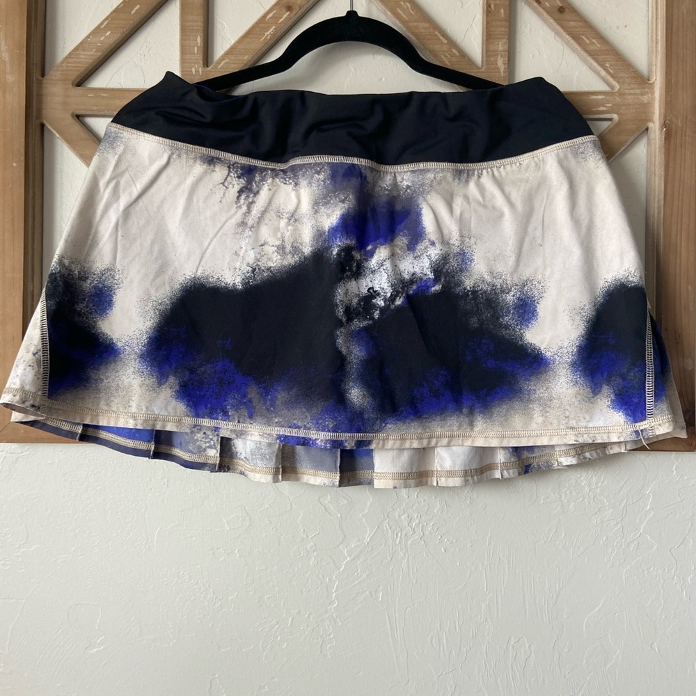 Lululemon athletic skirt with built in shorts